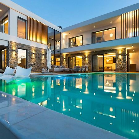 Wave Villa, Beach Front Retreat, By Thinkvilla Pánormos Buitenkant foto