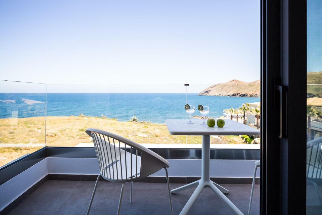 Wave Villa, Beach Front Retreat, By Thinkvilla Pánormos Buitenkant foto