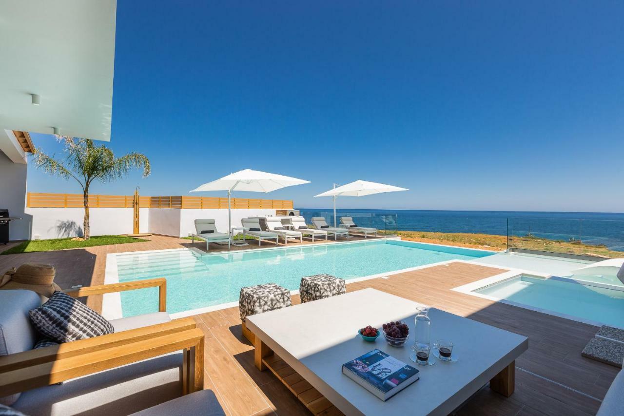 Wave Villa, Beach Front Retreat, By Thinkvilla Pánormos Buitenkant foto