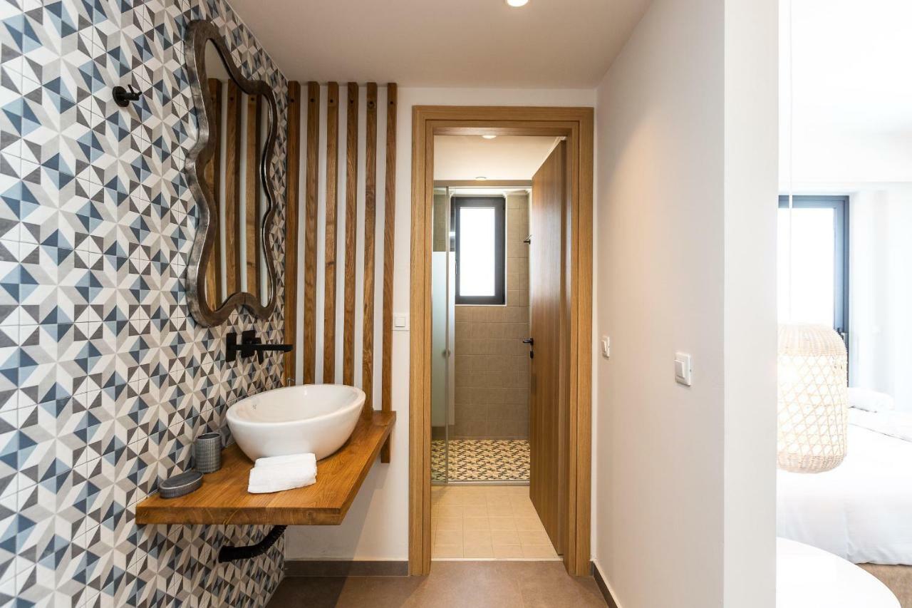 Wave Villa, Beach Front Retreat, By Thinkvilla Pánormos Buitenkant foto
