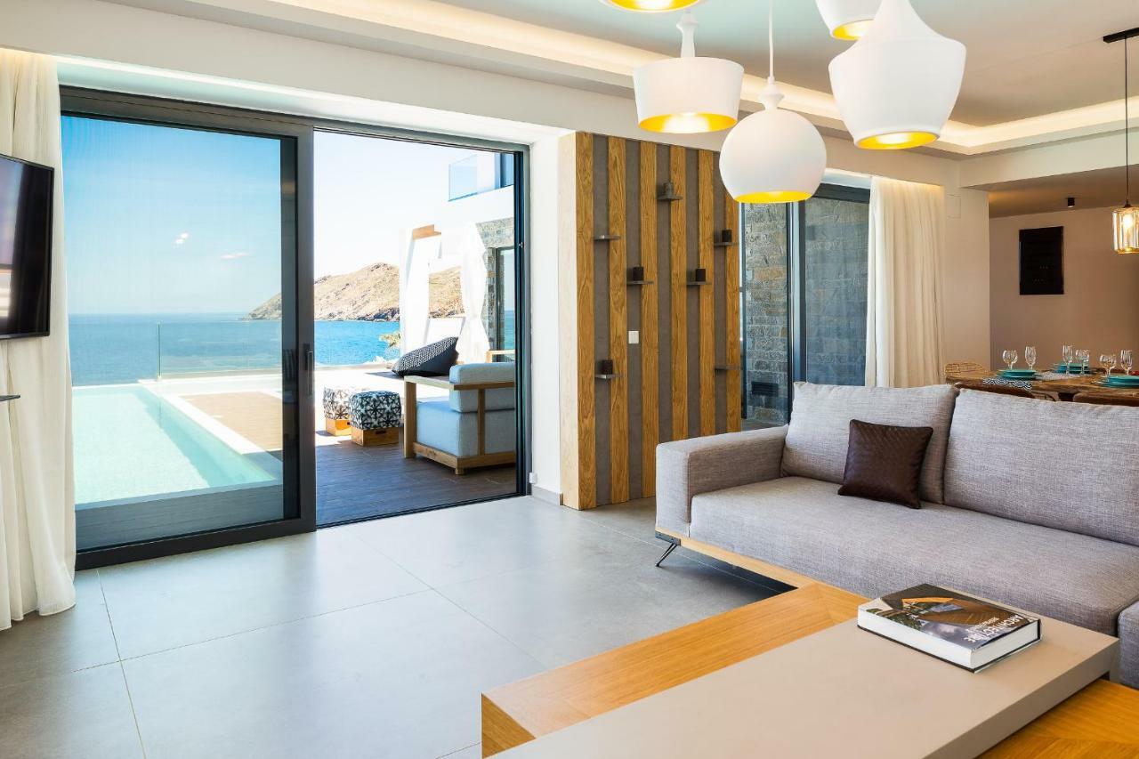 Wave Villa, Beach Front Retreat, By Thinkvilla Pánormos Buitenkant foto