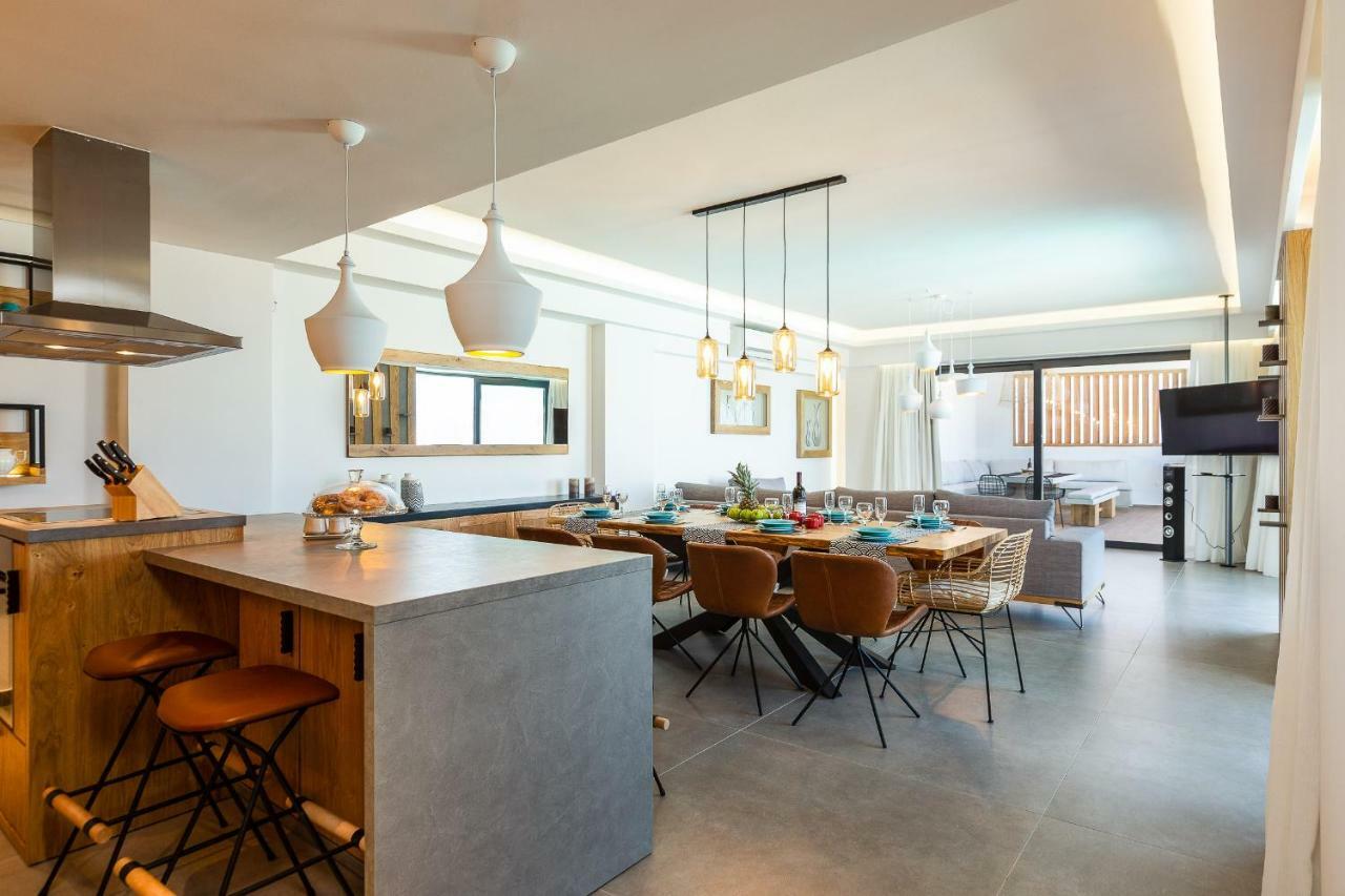 Wave Villa, Beach Front Retreat, By Thinkvilla Pánormos Buitenkant foto