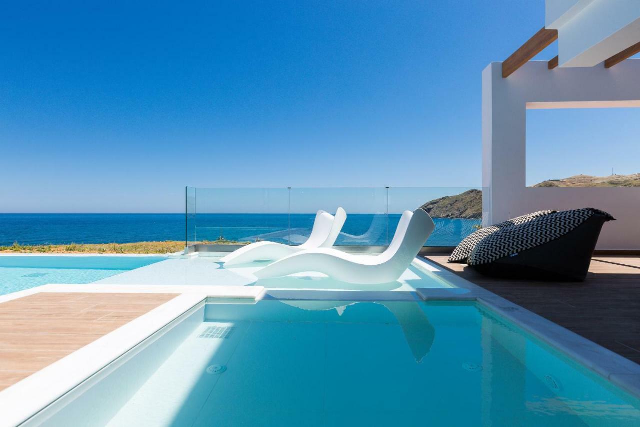 Wave Villa, Beach Front Retreat, By Thinkvilla Pánormos Buitenkant foto