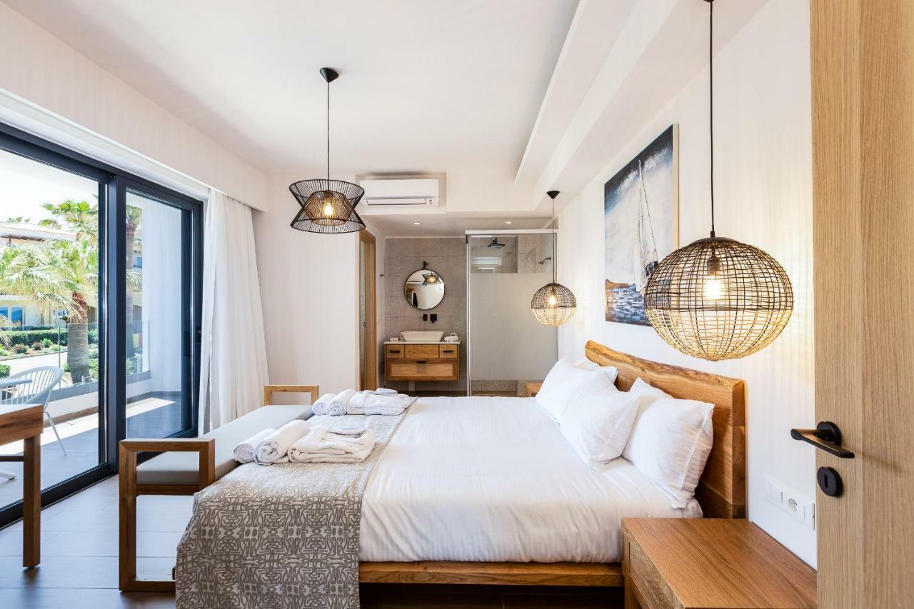 Wave Villa, Beach Front Retreat, By Thinkvilla Pánormos Buitenkant foto