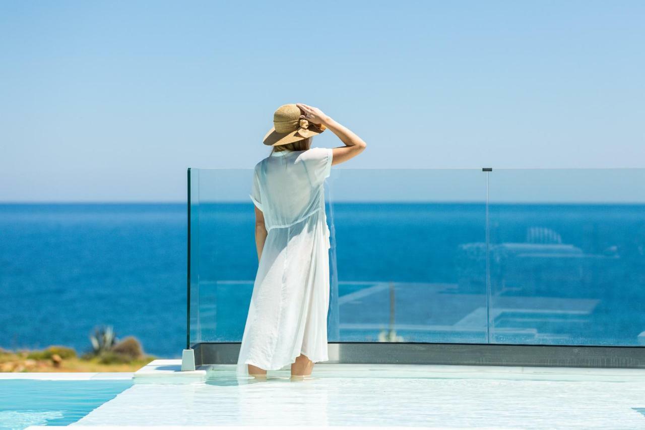 Wave Villa, Beach Front Retreat, By Thinkvilla Pánormos Buitenkant foto