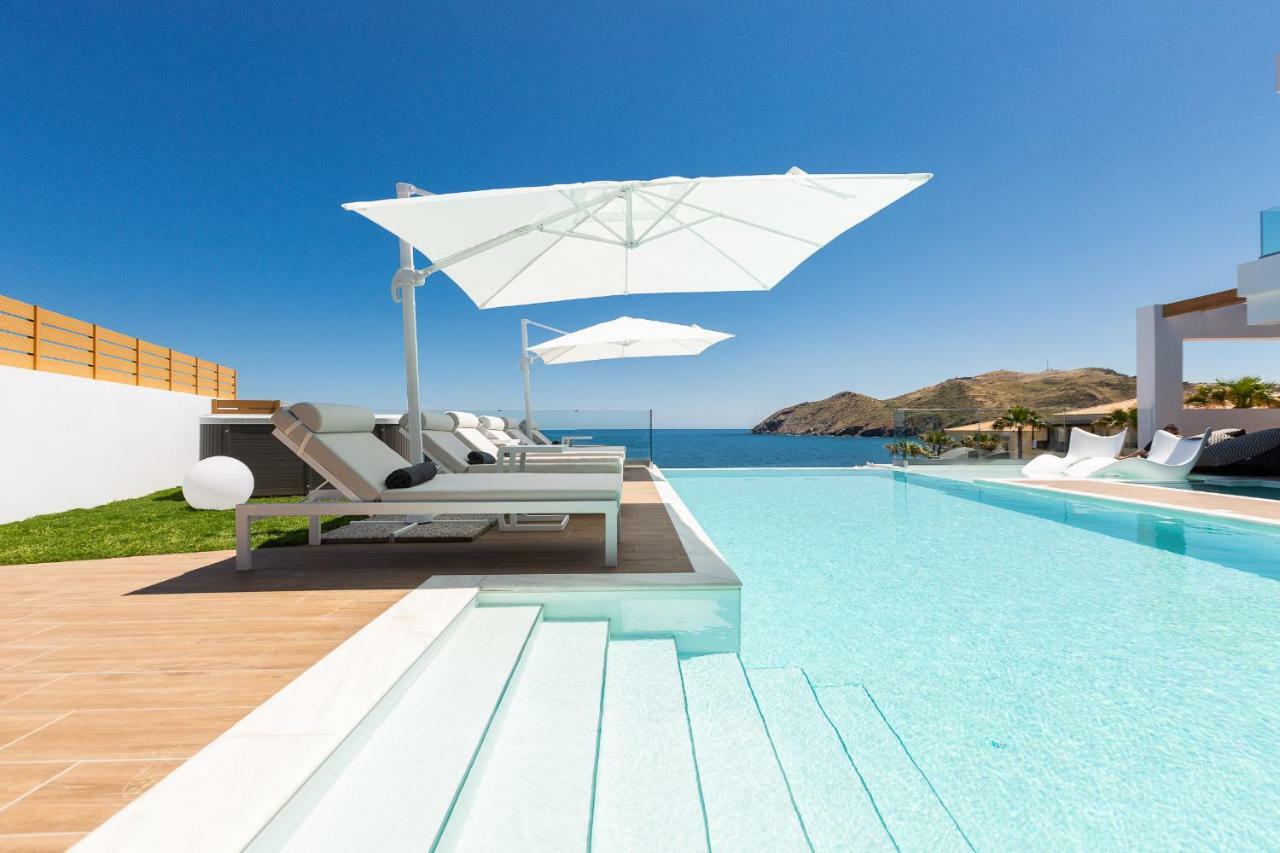 Wave Villa, Beach Front Retreat, By Thinkvilla Pánormos Buitenkant foto